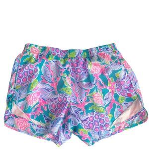 Lilly Pulitzer Ocean Trail shorts in Maldives Green Turtle Wave, Luxletic Small